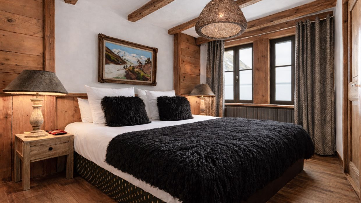 Luxury-Ski-Chalet-Le Alice-OSC-Bedroom (3).jpg