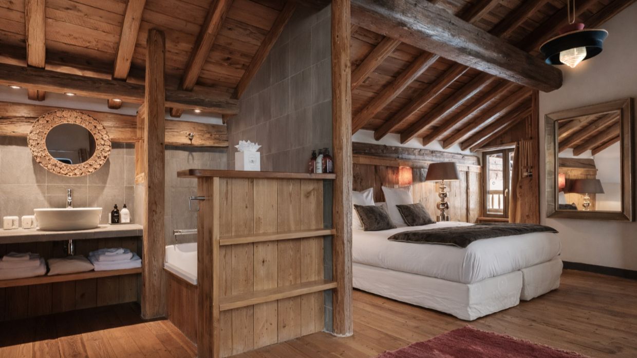 Luxury-Ski-Chalet-Le Alice-OSC-Bedroom.jpg
