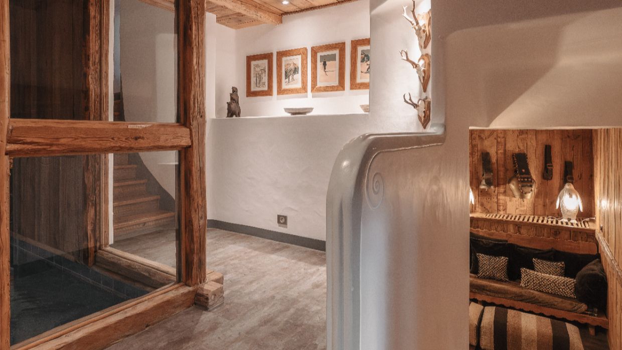Luxury-Ski-Chalet-Le Alice-OSC-Hall.jpg