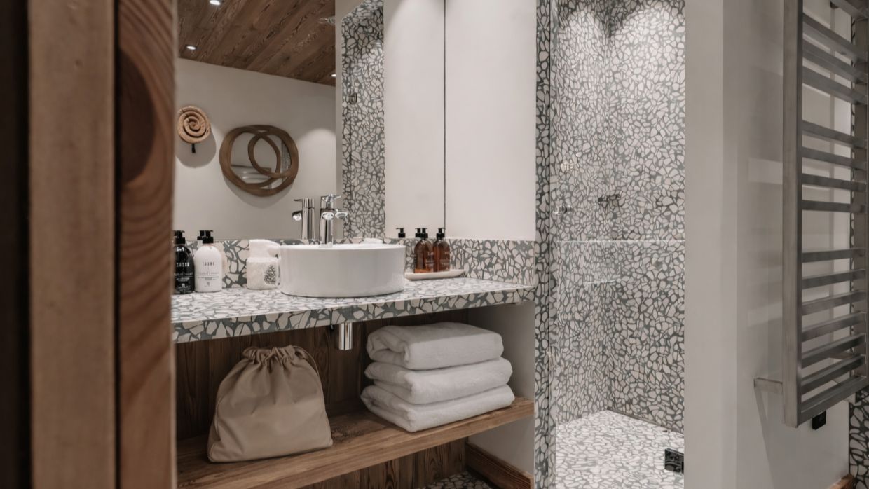 Luxury-Ski-Chalet-Le-Best -View-OSC-Bathroom (2).jpg