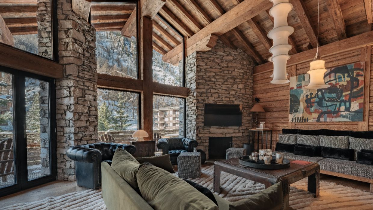 Chalet Face