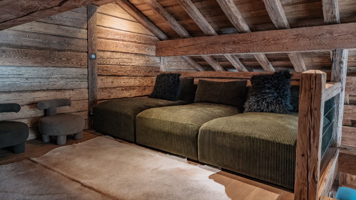 Luxury-Ski-Chalet-Vald'Isere-La Face-OSC-Seating.jpg