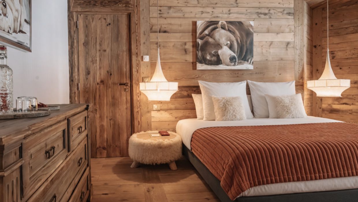 Luxury-Ski-Chalet-Vald'Isere-La Face-OSC-Bedroom (8).jpg