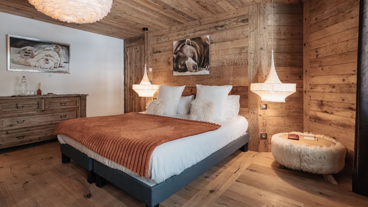Luxury-Ski-Chalet-Vald'Isere-La Face-OSC-Bedroom (9).jpg