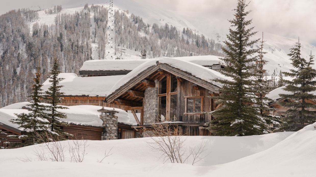 Luxury-Ski-Val d'Isere-Le Lievre-OSC-Chalet (3).jpg