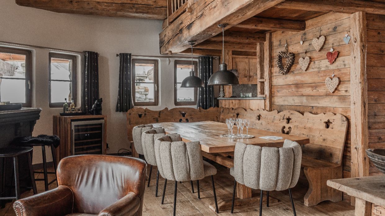 Luxury-Ski-Val d'Isere-Le Lievre-OSC-Dining.JPG