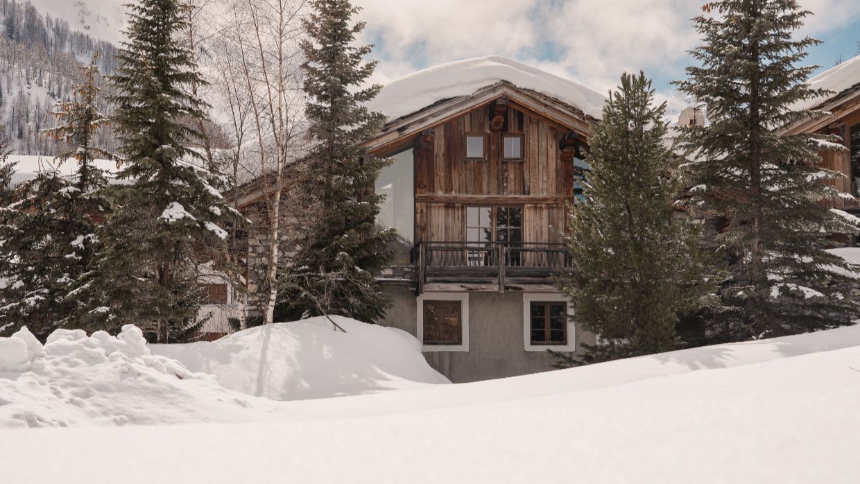 Luxury-Ski-Chalet-Val d'Isere-LeMarie-OSC-Chalet (2).jpg