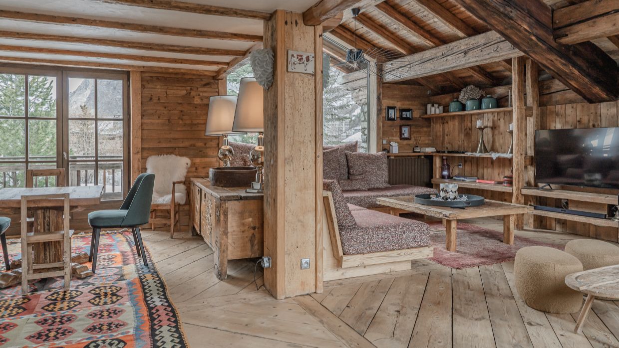 Luxury-Ski-Chalet-Val d'Isere-LeMarie-OSC-Lounge (3).jpg
