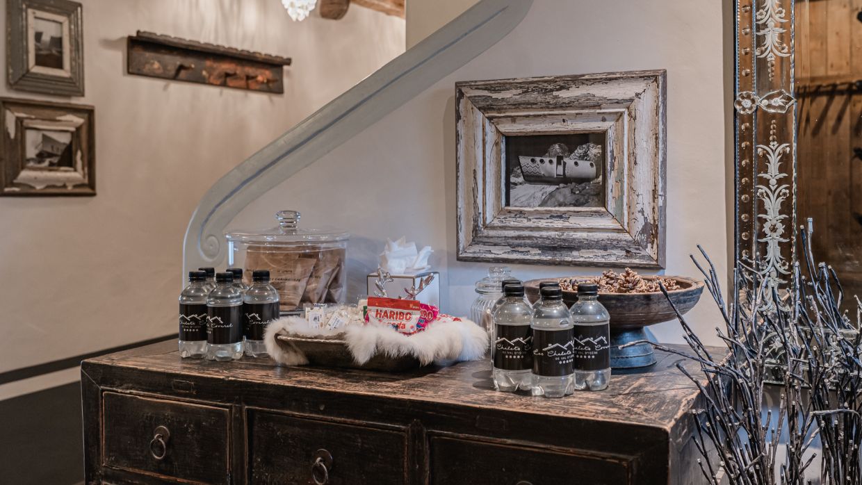 Luxury-Ski-Chalet-Val d'Isere-LeMarie-OSC-Snacks.jpg