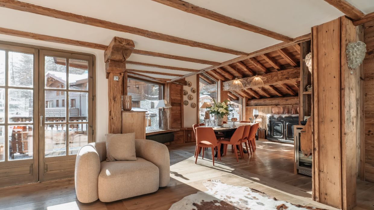 Luxury-Ski-Chalet-Val'dIsere-LeMathilda-OSC-Lounge.jpg