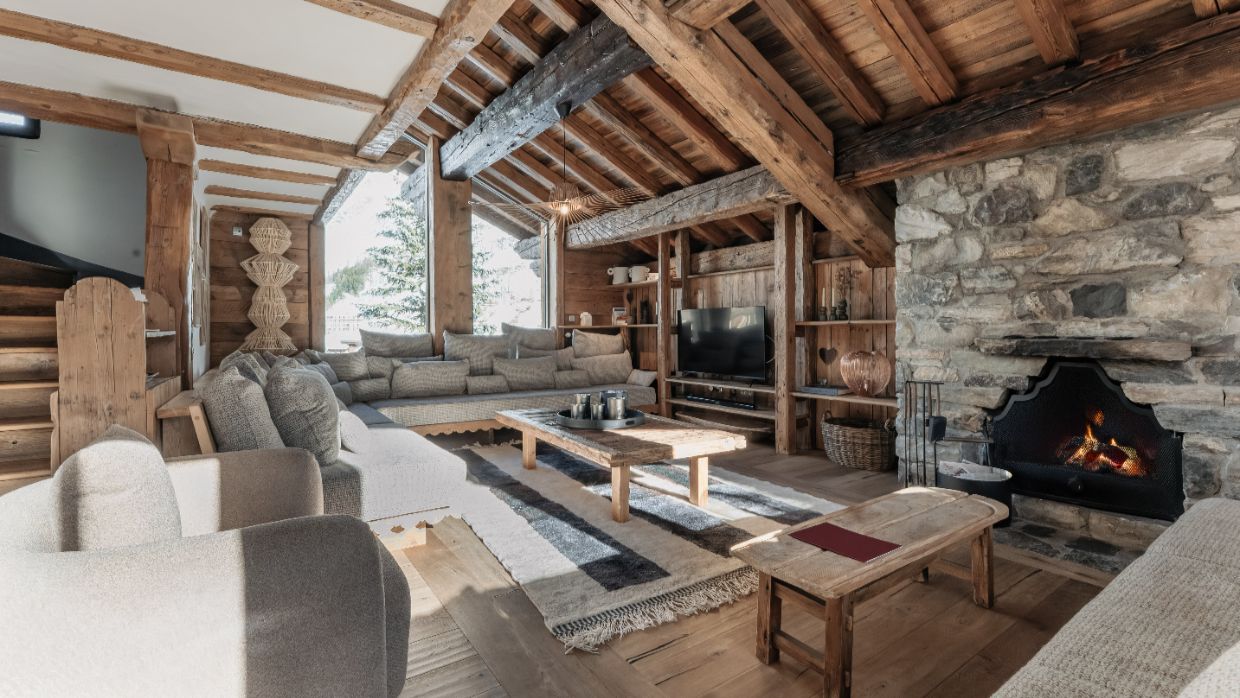 Luxury-Ski-Chalet-Val'dIsere-LeMathilda-OSC- Lounge.jpg