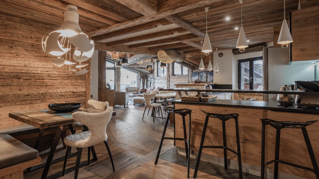 Luxury-Ski-Chalet-Val'dIsere-Le-Penthouse-Savoie-OSC-Living.jpg
