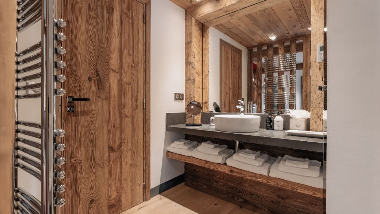 Luxury-Ski-Chalet-Val'dIsere-Le Papillion-OSC -Bathroom (4).jpg