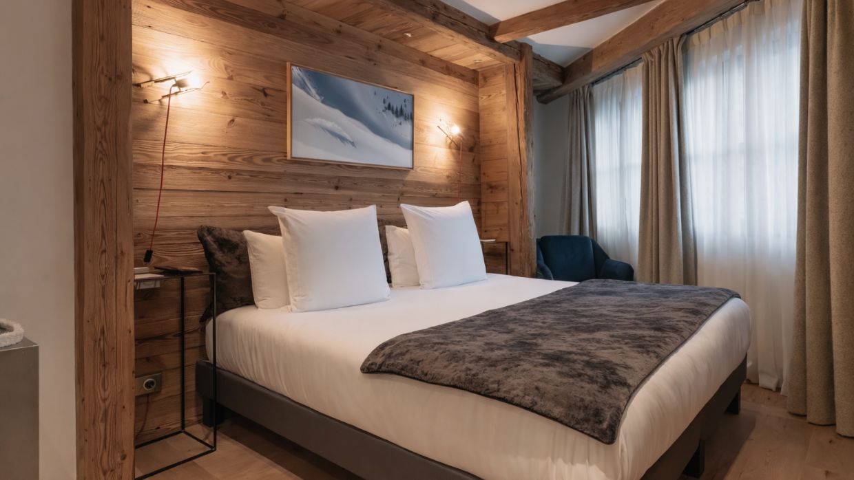 Luxury-Ski-Chalet-Val'dIsere-Le Papillion-OSC -Bedroom (13).jpg