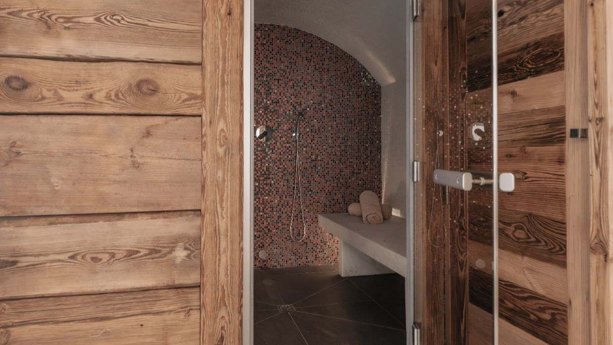 Luxury-Ski-Chalet-Val'dIsere-Le Papillion-OSC -Spa.jpg
