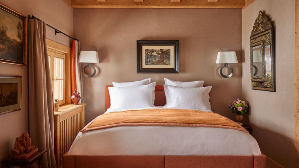 Luxury-Ski-Chalet-Val 'dIsere-Chalet-Schuss-OSC-Bedroom.jpg