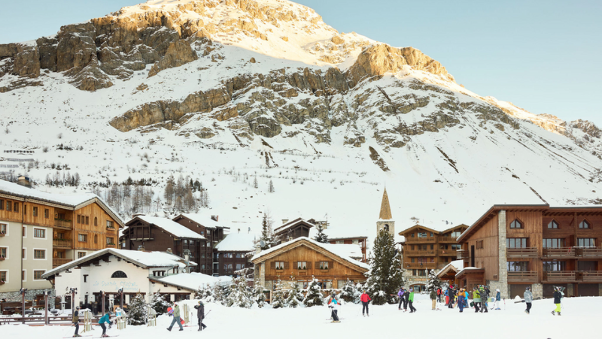 Luxury-Ski-Chalet-Val 'dIsere-Chalet-Schuss-OSC-Chalet (3).png