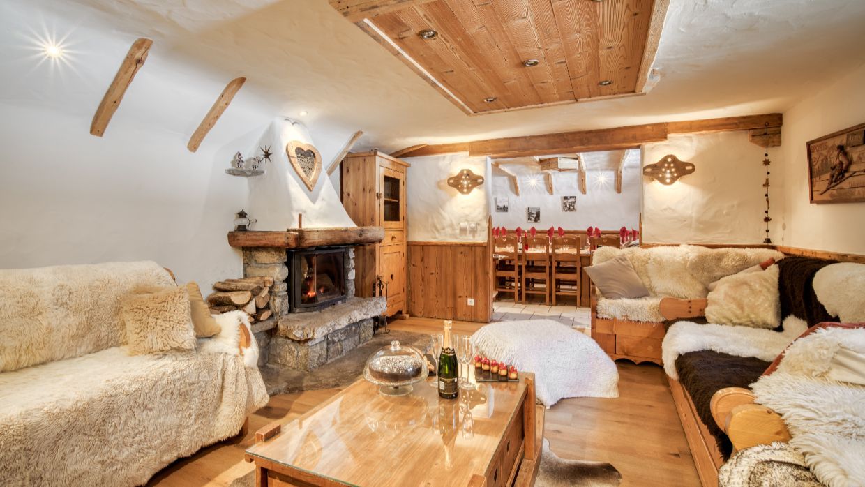 Luxury-Ski-Chalet-Vald'Isere-Chalet Bivouac-OSC-Lounge (3).jpg