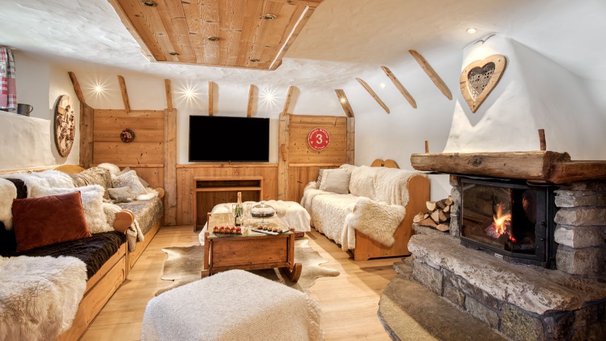 Luxury-Ski-Chalet-Vald'Isere-Chalet Bivouac-OSC-Lounge (4).jpg