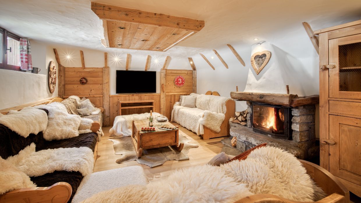 Luxury-Ski-Chalet-Vald'Isere-Chalet Bivouac-OSC-Lounge.jpg