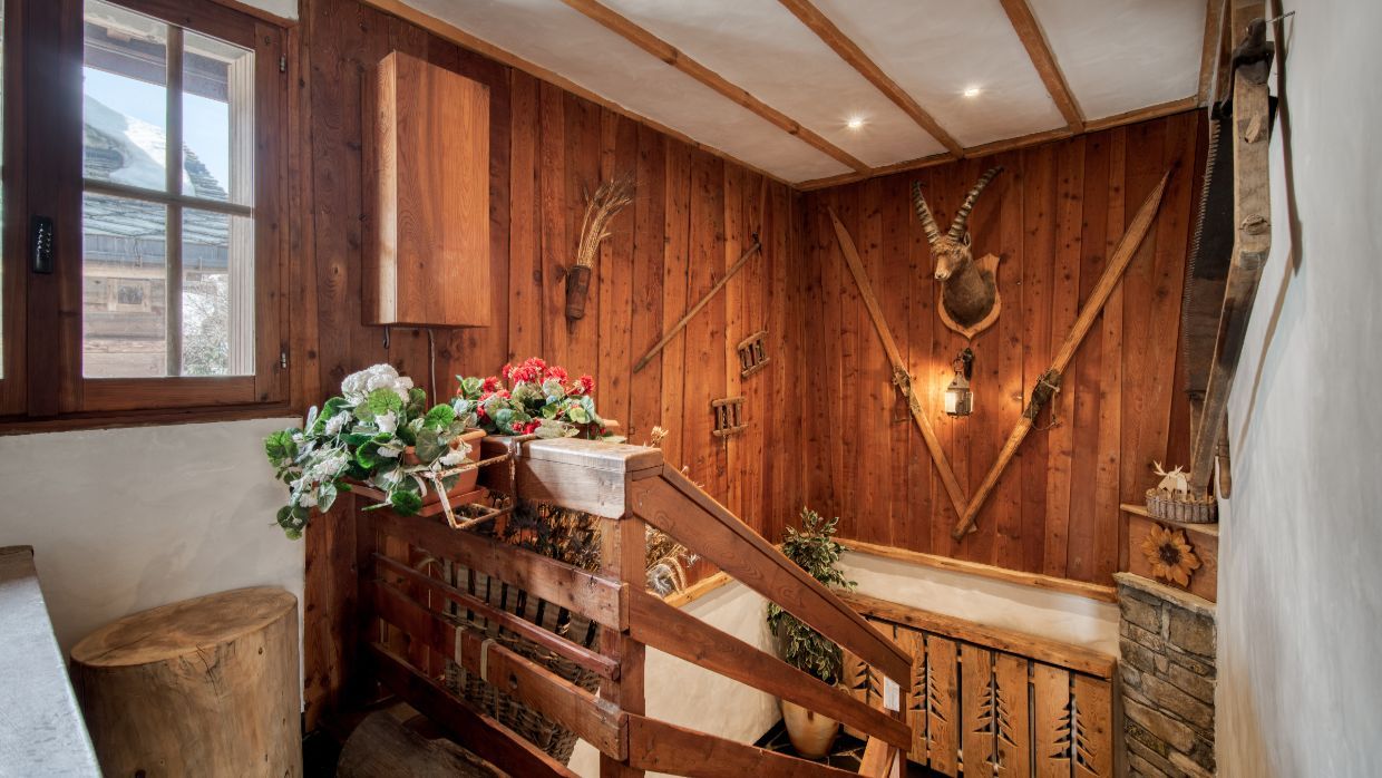 Luxury-Ski-Chalet-Vald'Isere-Chalet Bivouac-OSC-Stairs.jpg