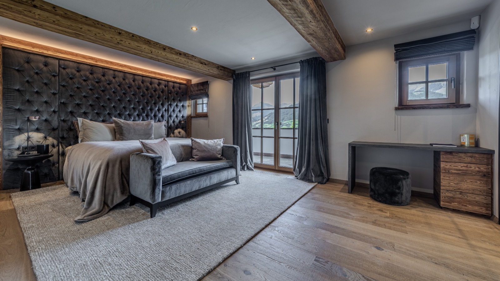 Luxury-Ski-Chalet-Kitzbuhel-Chalet-Summit-Oxford-Ski-Bedroom1.jpg