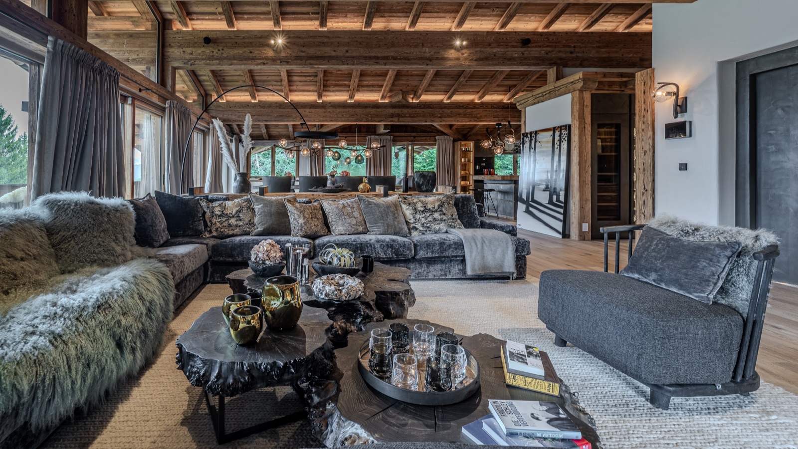 Luxury-Ski-Chalet-Kitzbuhel-Chalet-Summit-Oxford-Ski-Lounge4.jpg