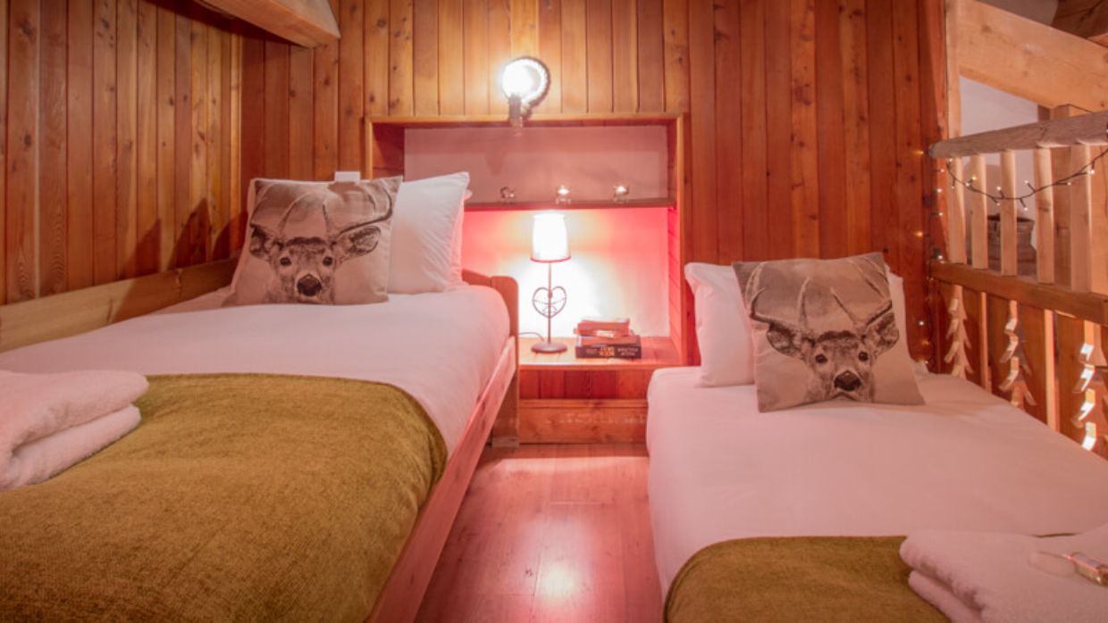 Luxury-Ski-Chalet-Vald'Isere-ChaletBivouac-OSC-Twin.jpg