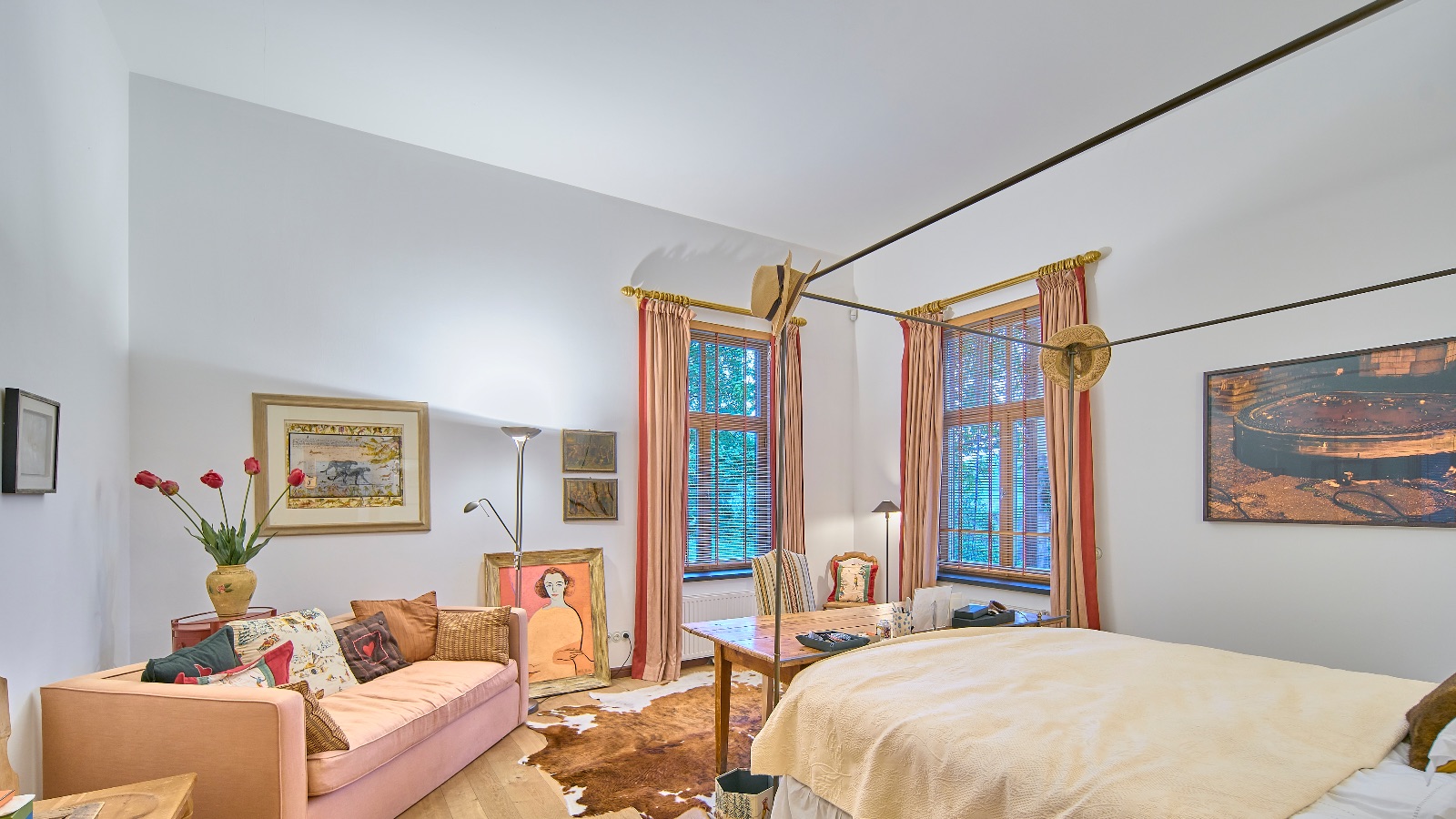 Luxury-Ski-Chalet-Kitzbuhel-Chalet-Bellevue-Oxford-Ski-Bedroom1.jpg