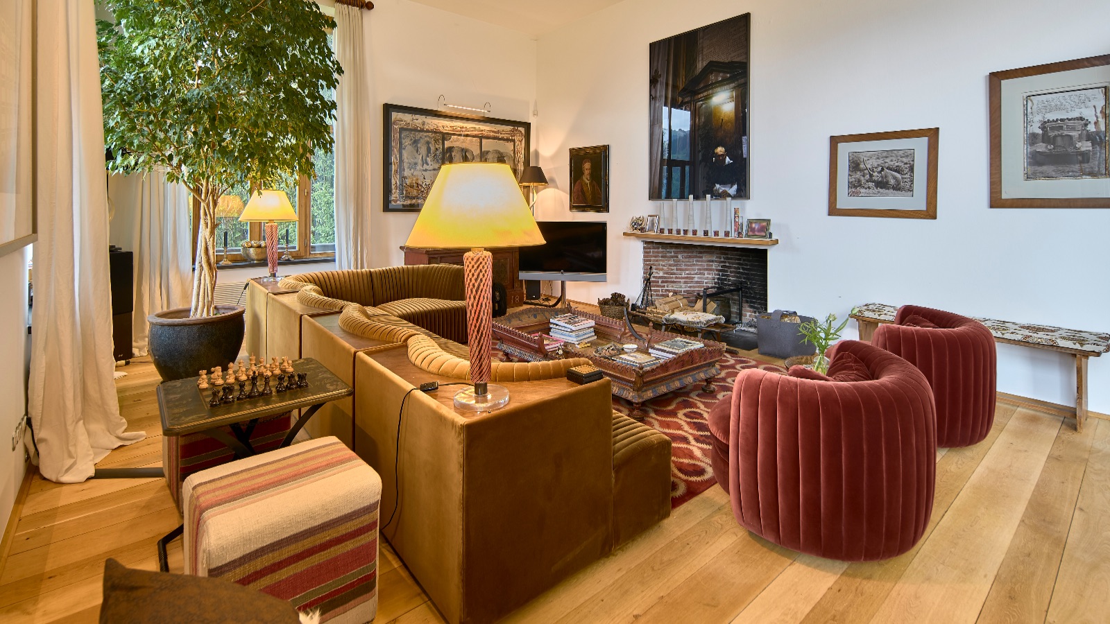 Luxury-Ski-Chalet-Kitzbuhel-Chalet-Bellevue-Oxford-Ski-Lounge.jpg