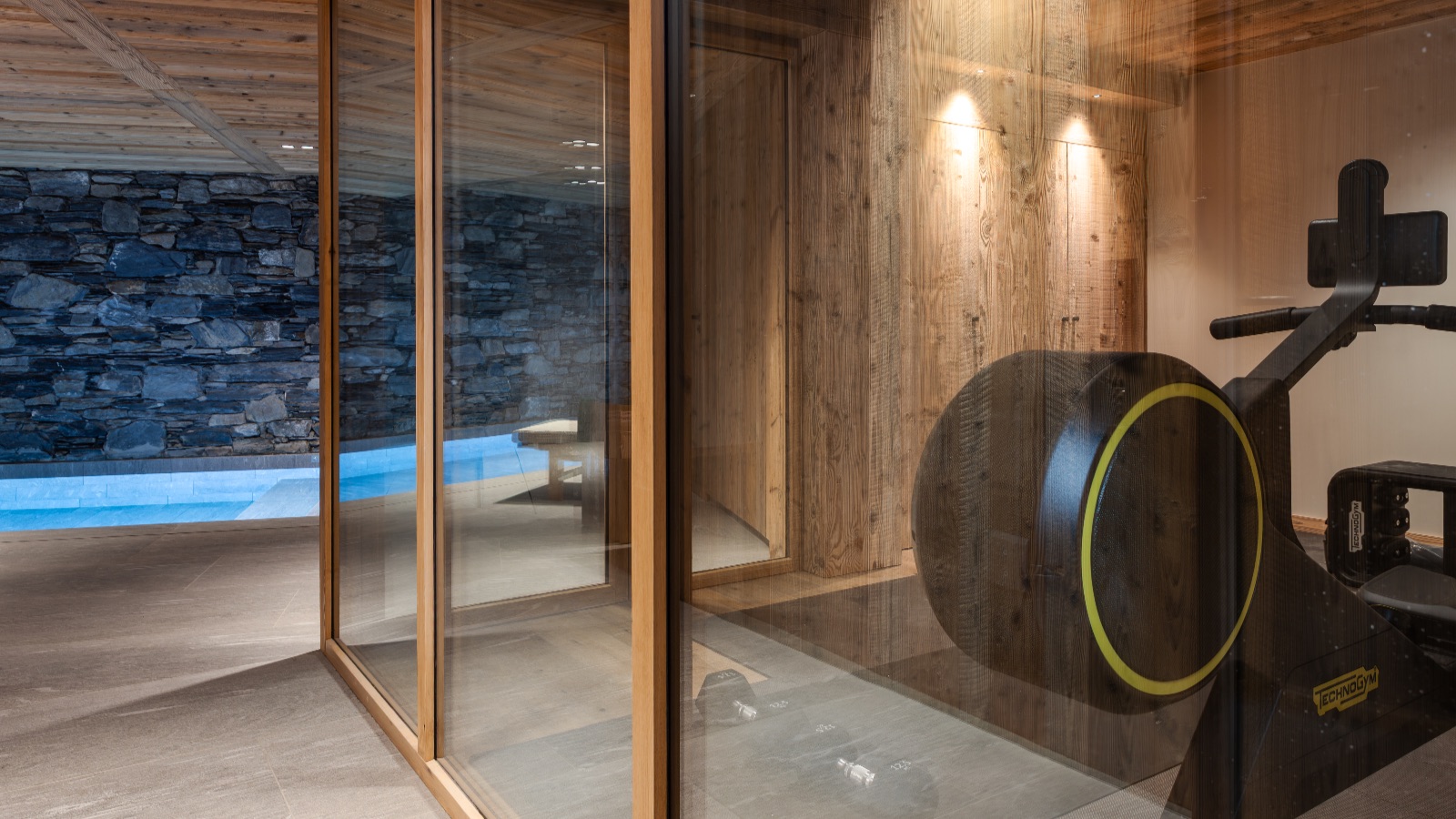 Luxury-Ski-Chalet-St-Martin-De-Belleville-Montana-Oxford-Ski-Gym.jpg