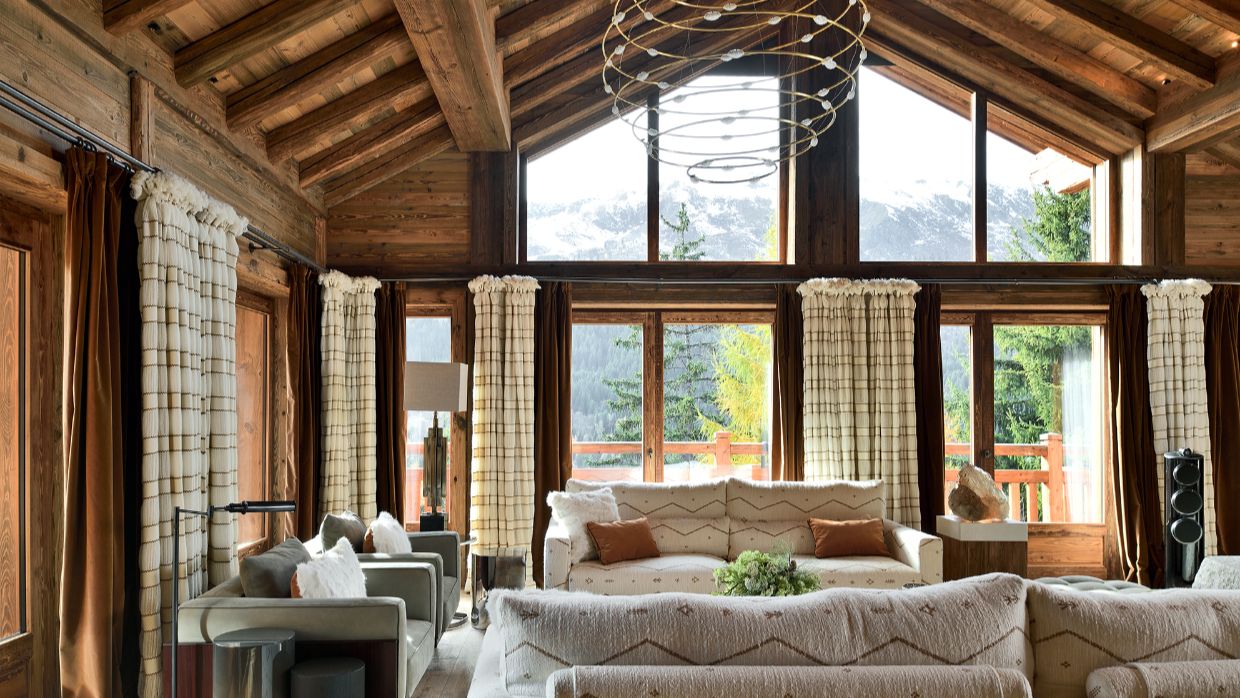 Luxury-Ski-Chalet-Meribel-Chalet Cristal-OSC -Lounge.jpg