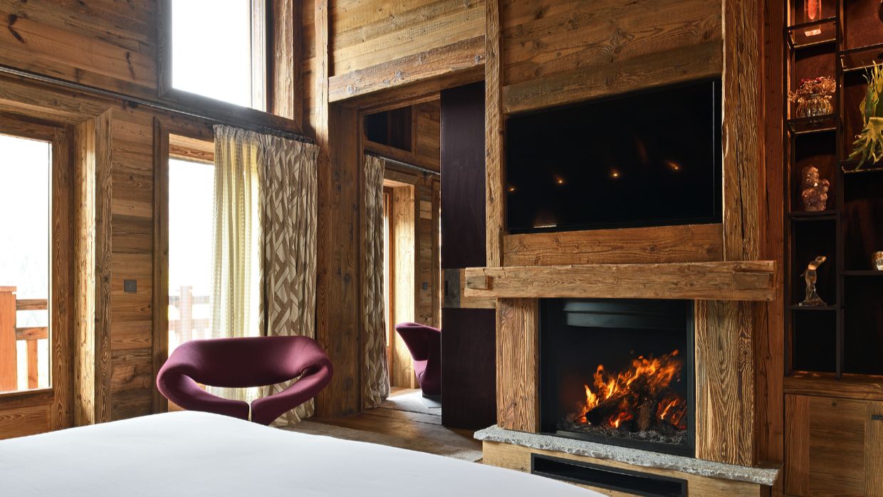 Luxury-Ski-Chalet-Meribel-Chalet Cristal-OSC-Bedroom (2).jpg