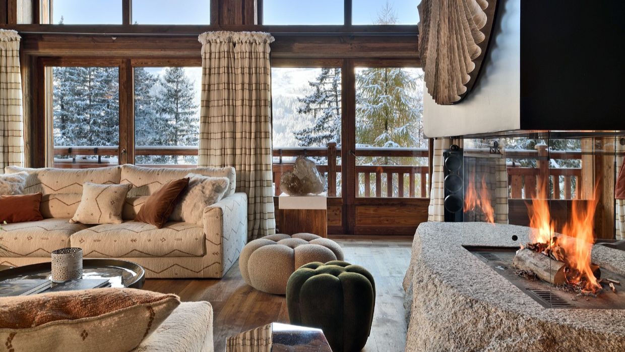 Luxury-Ski-Chalet-Meribel-Chalet Cristal-OSC -Lounge (3).jpg
