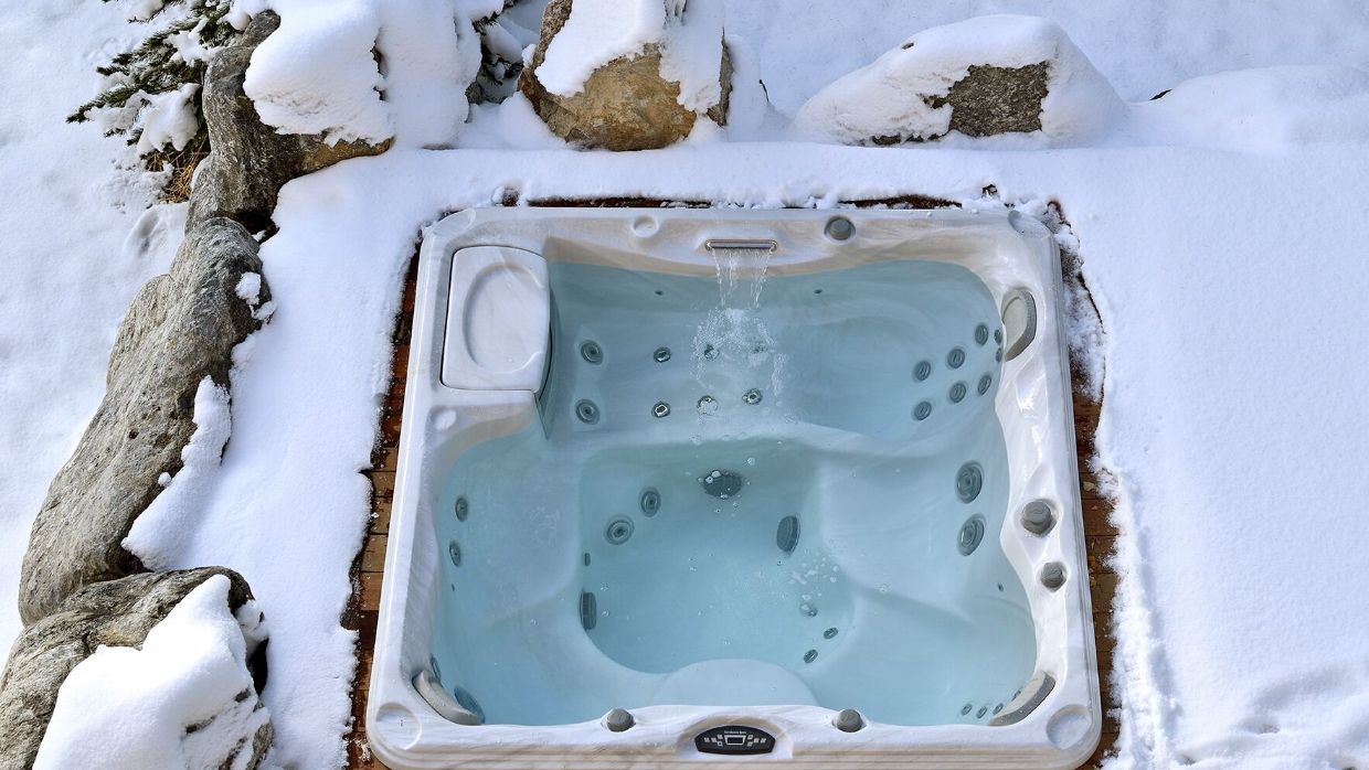 Luxury-Ski-Chalet-Meribel-Chalet Cristal-OSC - Hot Tub.jpg