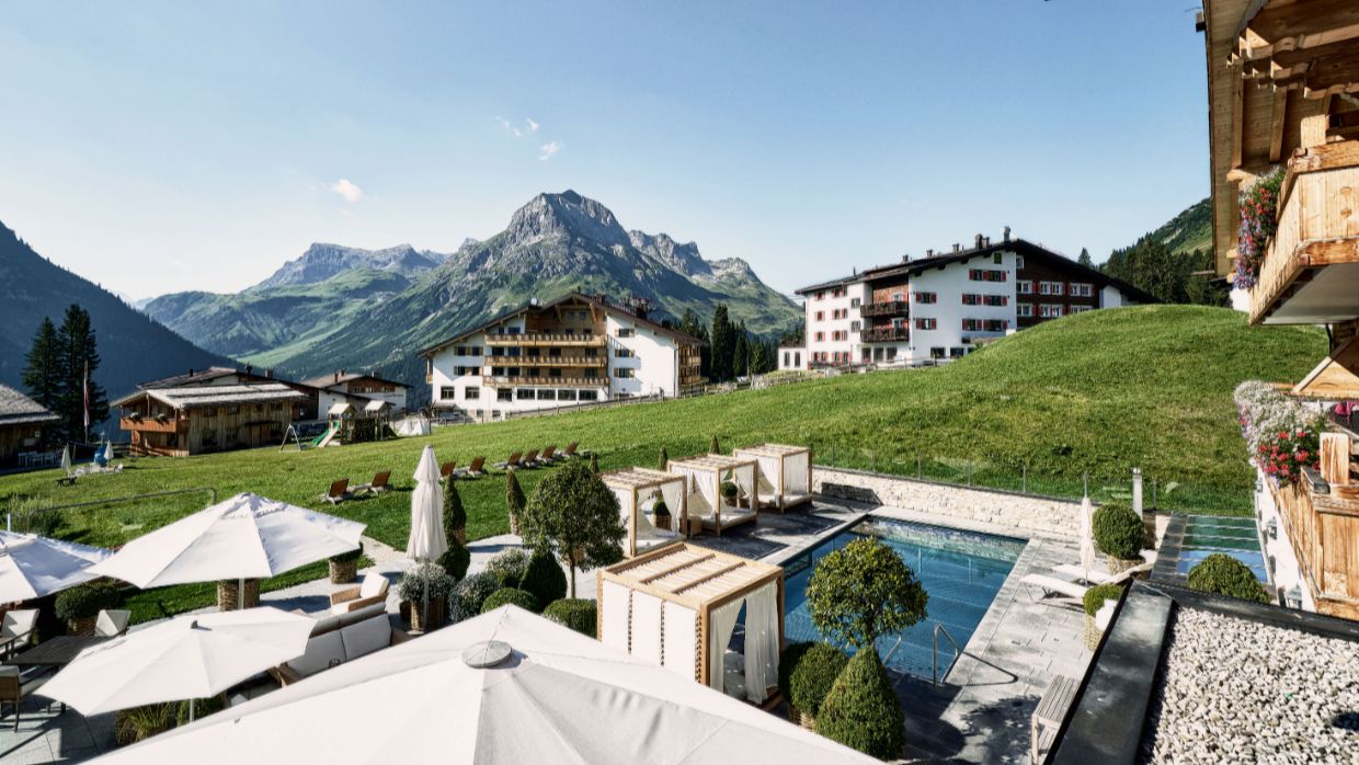 Luxury-Ski-Hotel-Oberlech-Burg Vital-OSC-Summer (2).jpg