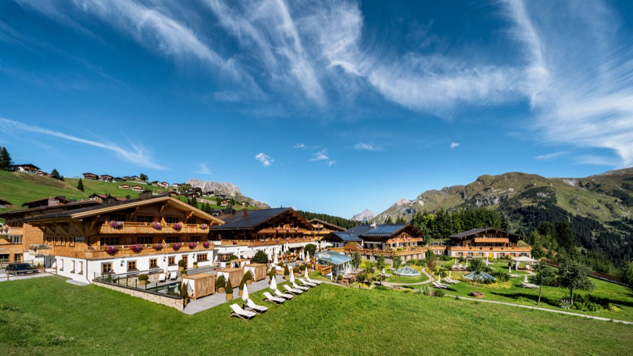 Luxury-Ski-Hotel-Oberlech-Burg Vital-OSC-Summer resort.jpg