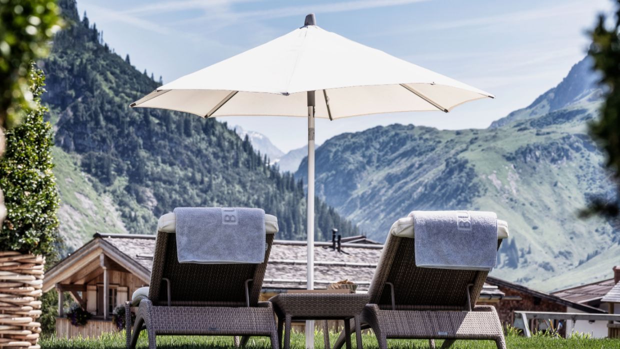 Luxury-Ski-Hotel-Oberlech-Burg Vital-OSC-Summer.JPG