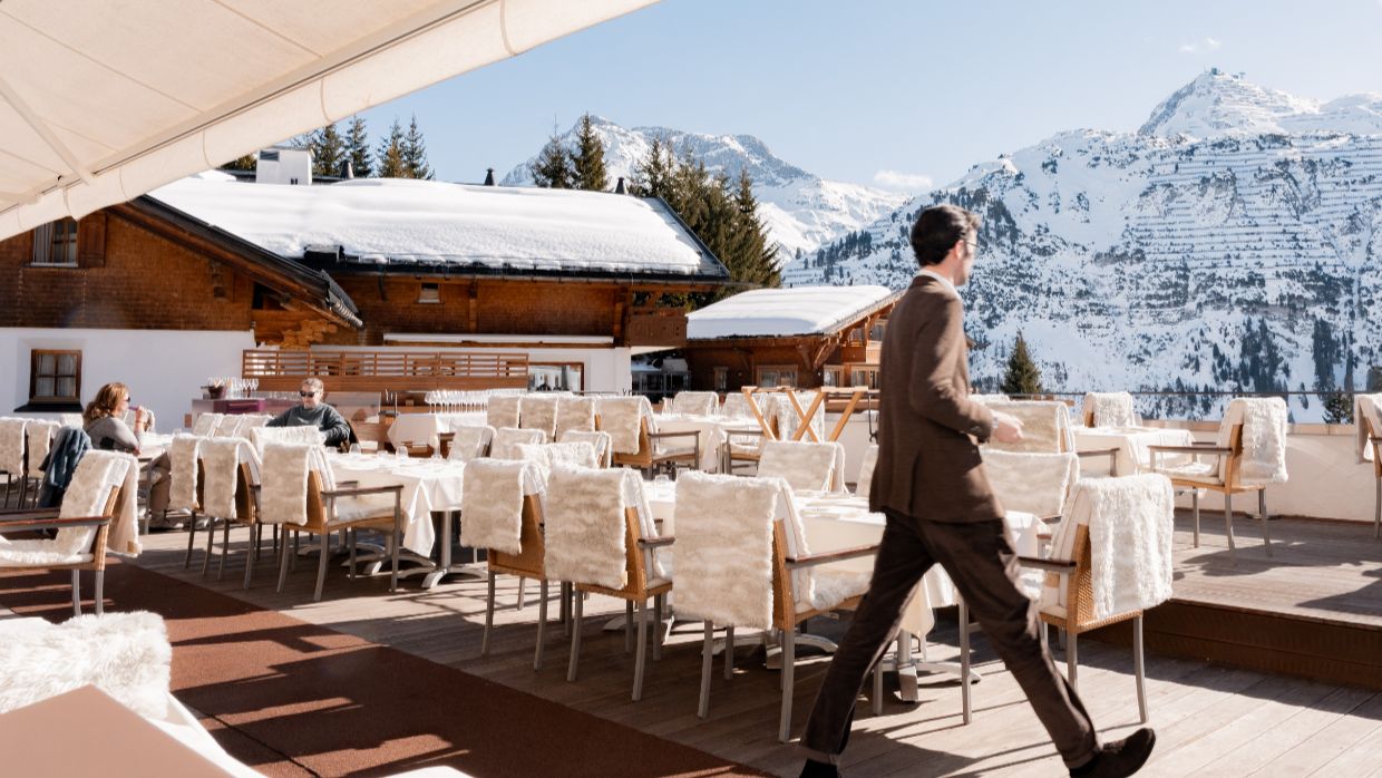 Luxury-Ski-Hotel-Oberlech-Burg Vital-OSC-Terrace (3).jpg