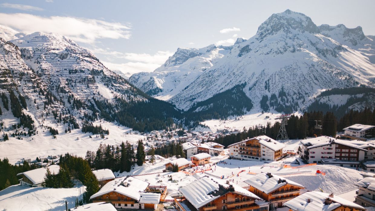 Luxury-Ski-Hotel-Oberlech-Burg Vital-OSC-View.jpg