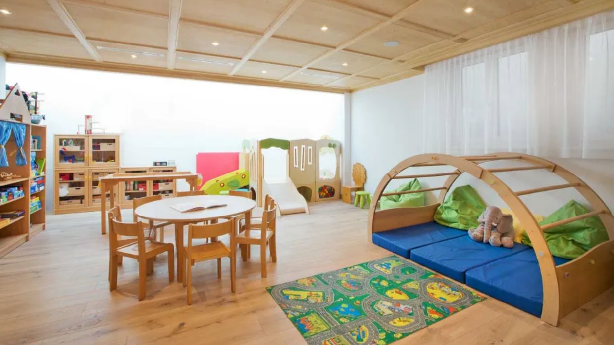 Luxury-Ski-Hotel-Oberlech-Burg Vital-OSC-Kidsclub.jpg
