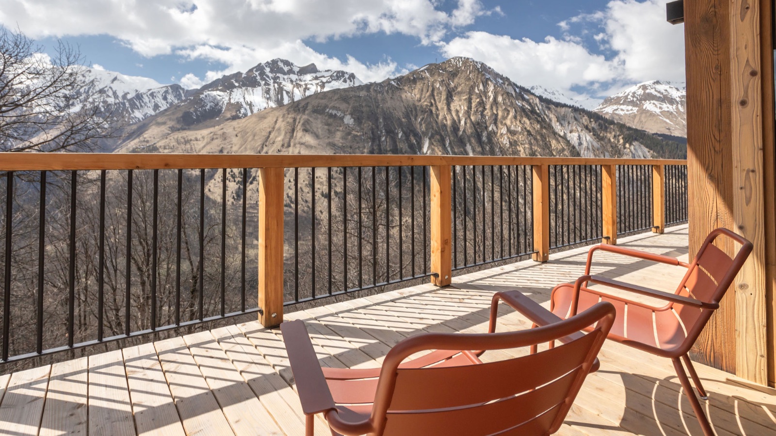 Luxury-Ski-Chalet-St-Martin-De-Belleville-Lenafaju-Oxford-Ski-View.jpg