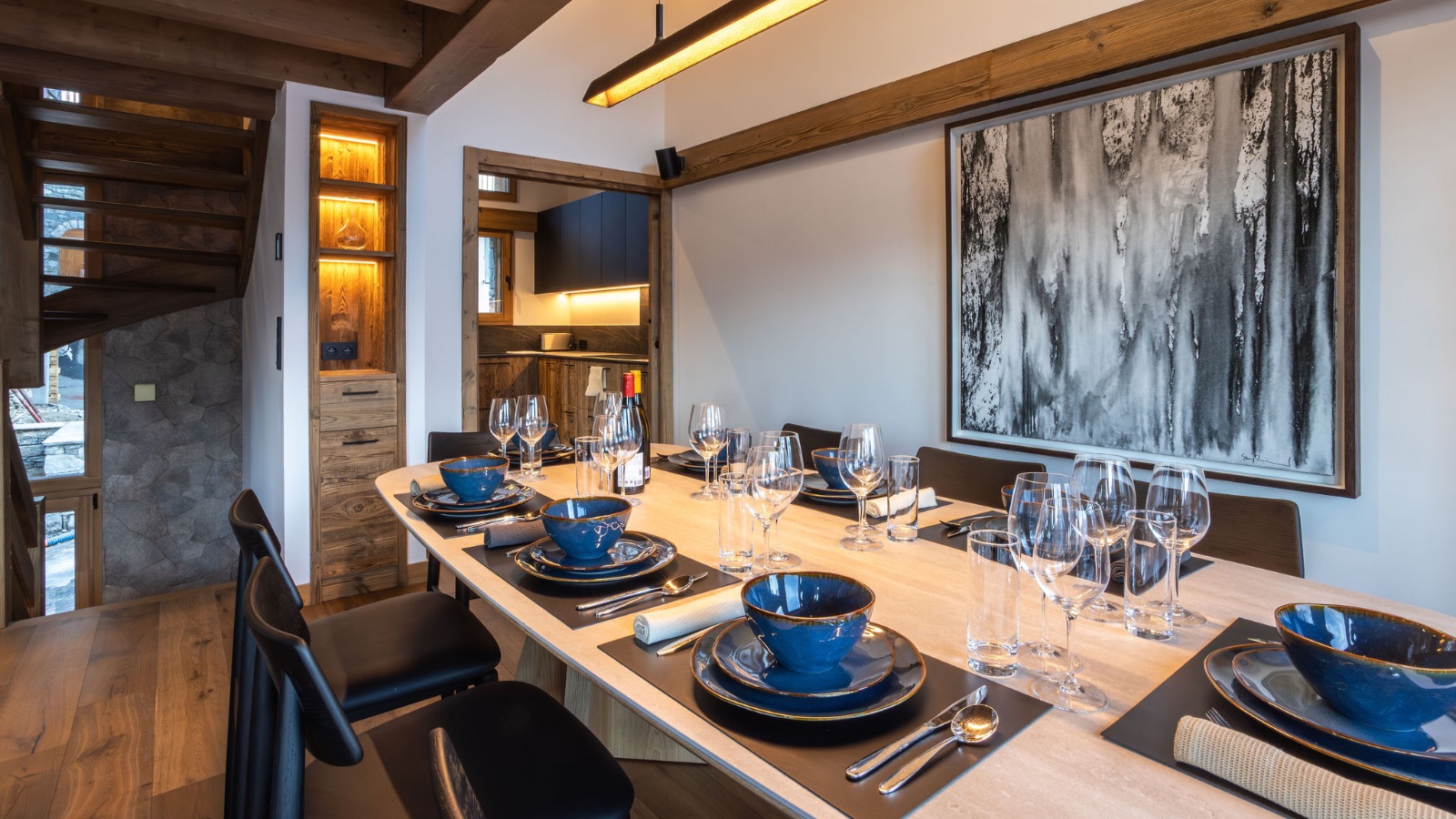 Luxury-Ski-Chalet-St-Martin-De-Belleville-De-Beauvoir-Oxford-Ski-Dining.jpg