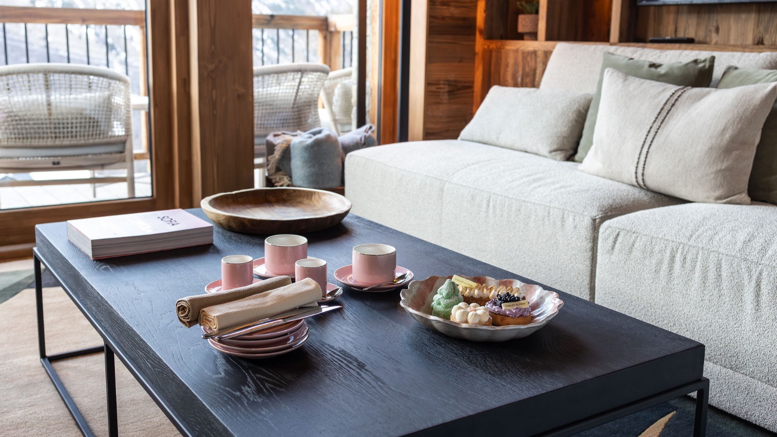 Luxury-Ski-Chalet-St-Martin-De-Belleville-De-Beauvoir-Oxford-Ski-Lounge4.jpg