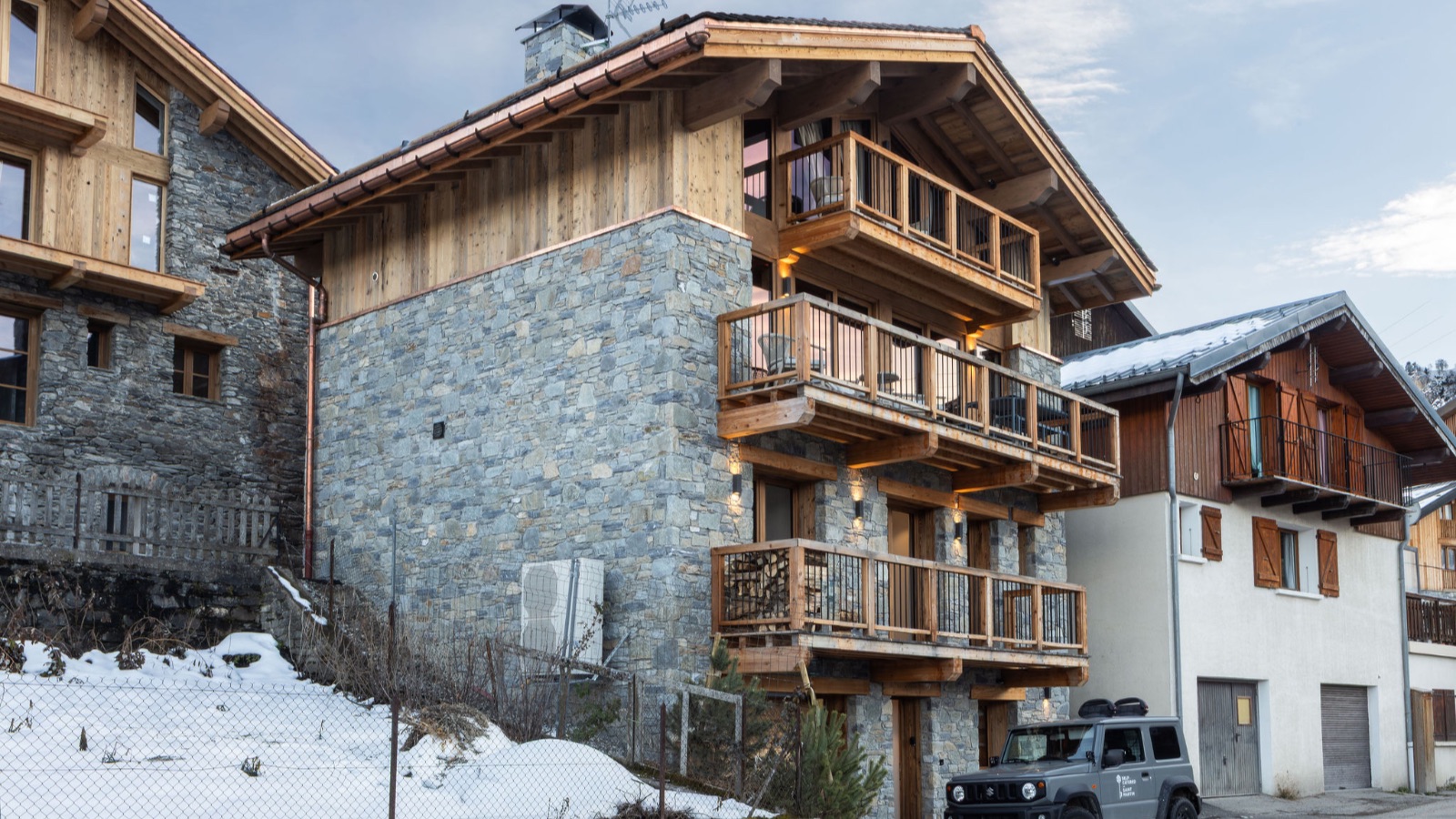 Luxury-Ski-Chalet-St-Martin-De-Belleville-De-Beauvoir-Oxford-Ski-Exterior.jpg