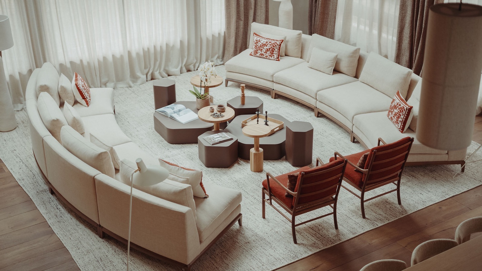 Luxury-Ski-Chalet-Chamonix-La-Fermes-Des-Drus-Oxford-Ski-Lounge2.jpeg