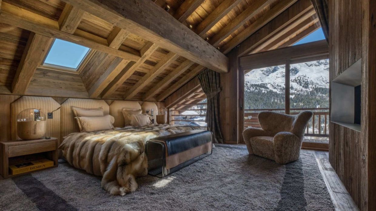 Luxury-Ski-Chalet-Meribel-Chalet Himalaya-OSC- Bedroom (5).jpg