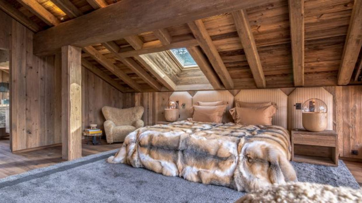 Luxury-Ski-Chalet-Meribel-Chalet Himalaya-OSC- Bedroom (6).jpg