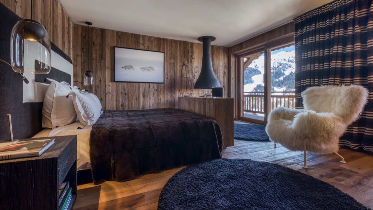 Luxury-Ski-Chalet-Meribel-Chalet Himalaya-OSC- Bedroom (9).jpg