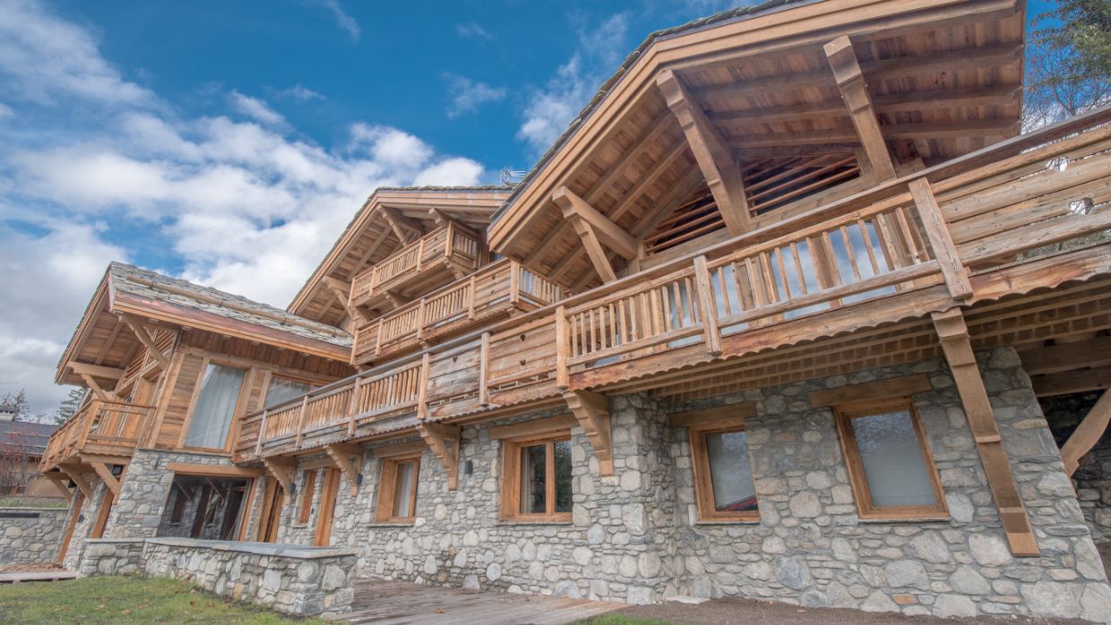 Luxury-Ski-Chalet-Meribel-Chalet Himalaya-OSC- Chalet (3).jpg